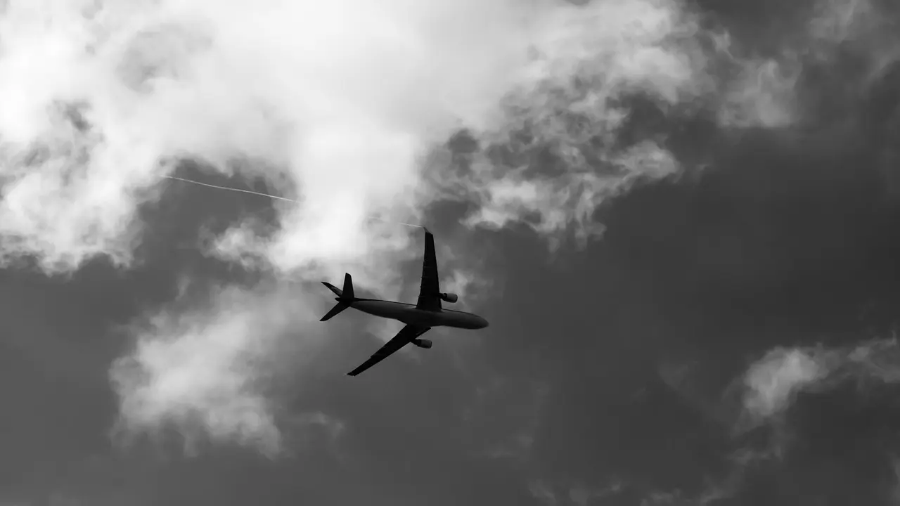 LOT Polish Airlines LCA Terminal