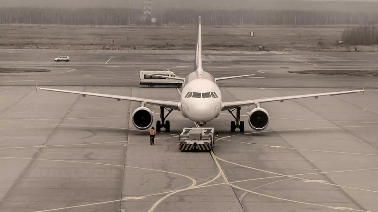 Kenya Airways LBV Terminal – Léon-Mba Intl. Airport