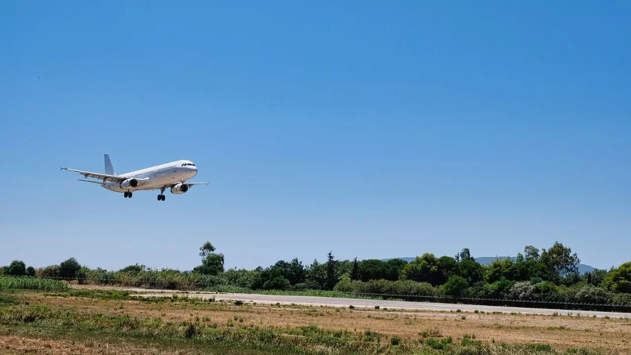 LOT Polish Airlines TIV Terminal – Tivat Airport