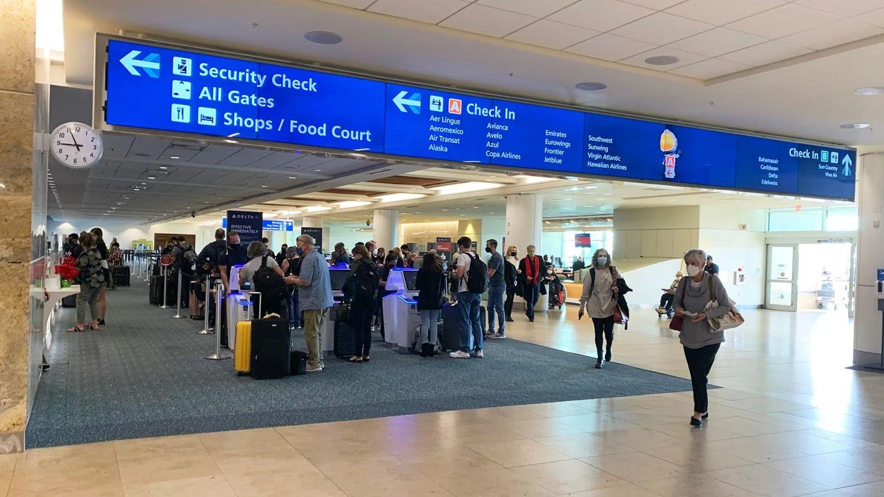 Frontier Airlines Boston Logan International Airport (BOS) Terminal